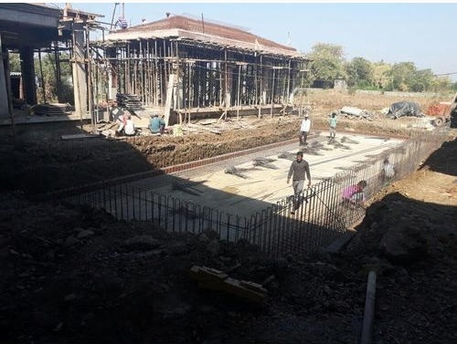 Swimming Pool Maintenance Services